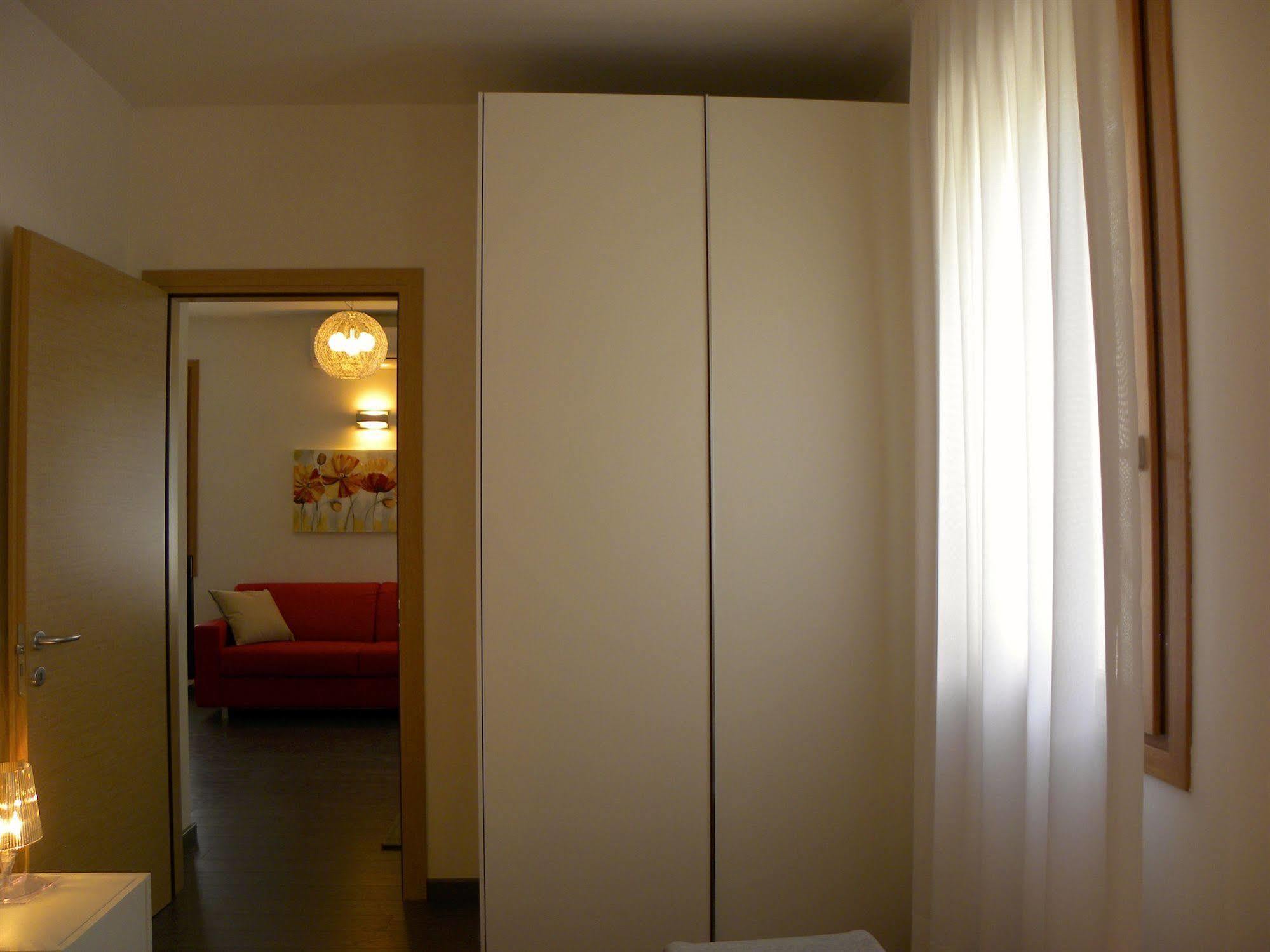 Venice Dante Apartment