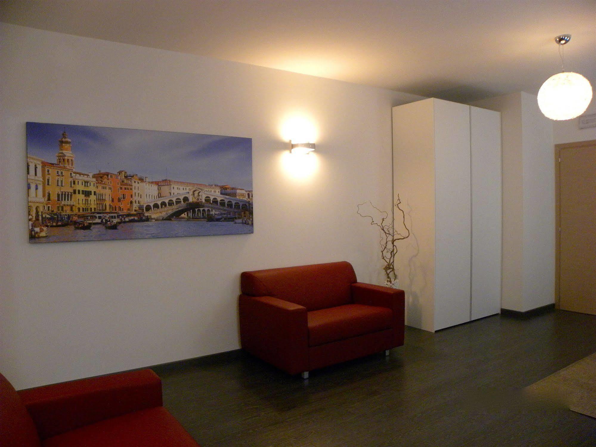 Venice Dante Apartment *